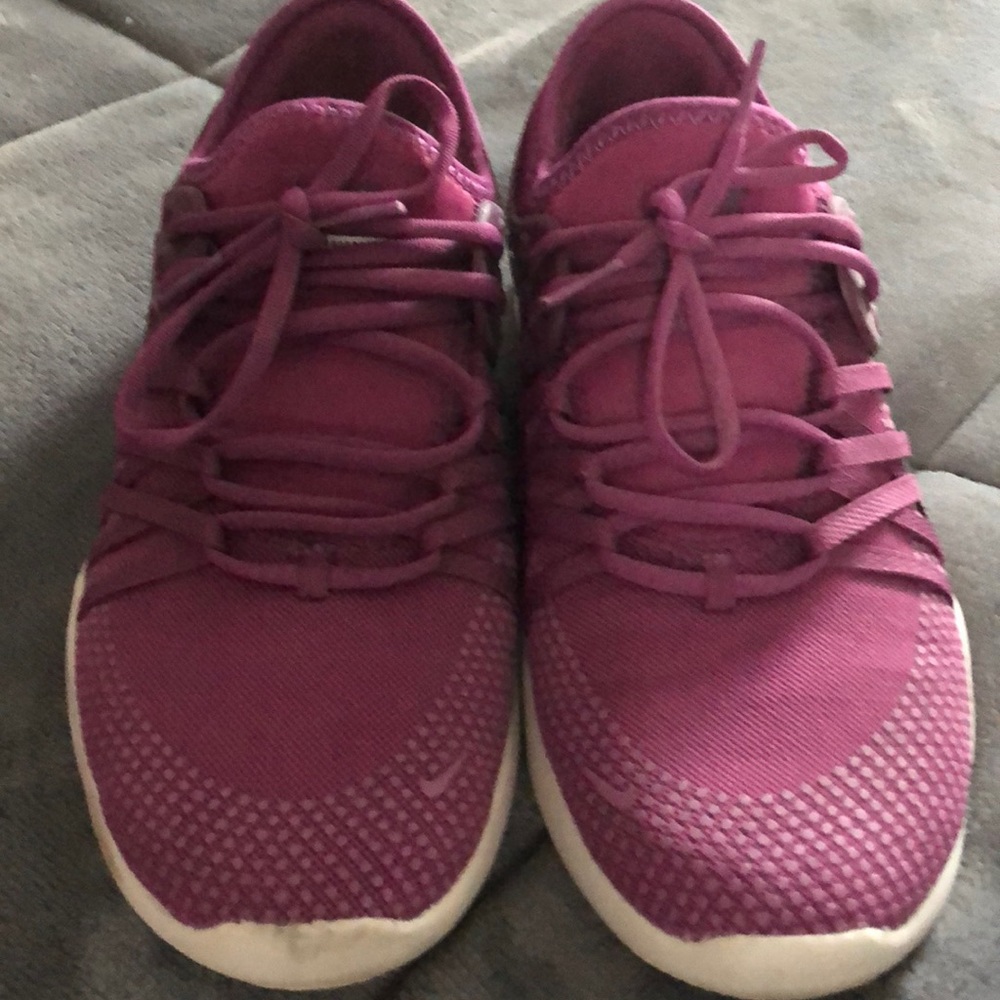 Nike Free Berry Size 7 Sneakers Running Shore